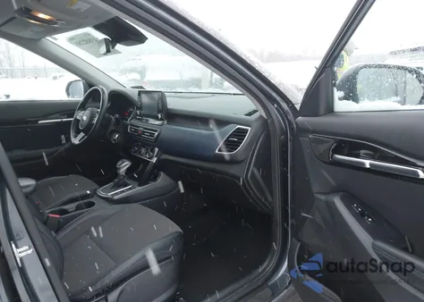 2021 Kia Seltos S z USA, uszkodzony, nr VIN KNDEUCAA6M7201983